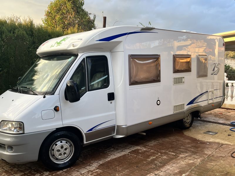 En venta Bürstner T605 Blanco 2005 Córdoba foto 2