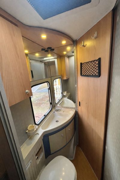 En venta Bürstner T605 Blanco 2005 Córdoba foto 8