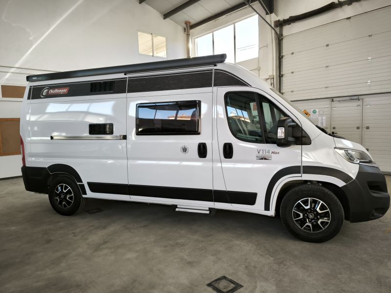 En venta Challenger 114 MAX VIP ROAD EDITION Blanco 2023 Salamanca foto 4