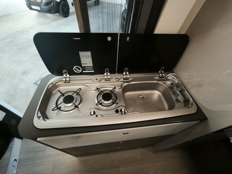 En venta Challenger 114 MAX VIP ROAD EDITION Blanco 2023 Salamanca foto 9