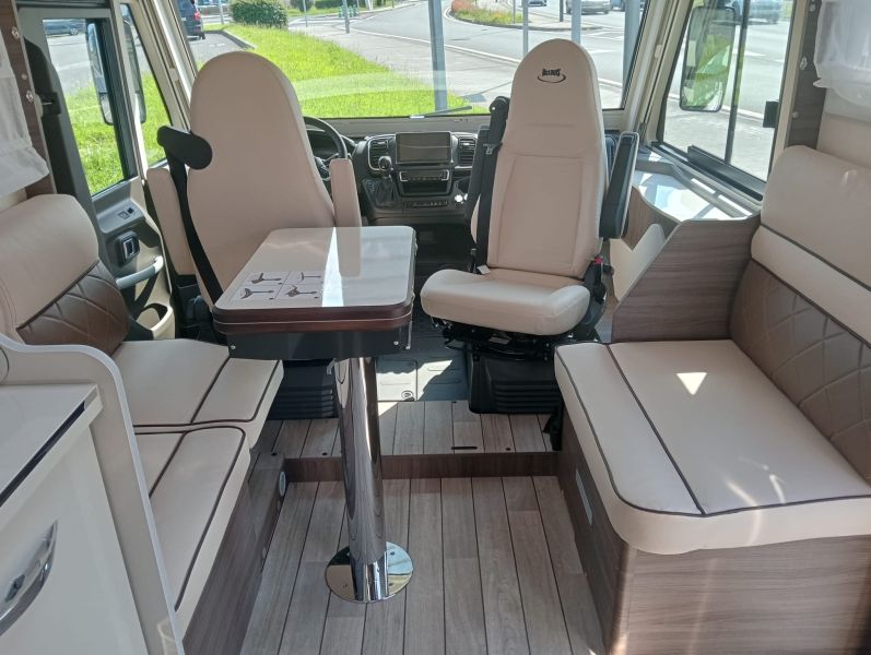 En venta McLouis Nevis 881 G Blanco 2025 Guipúzcoa foto 4