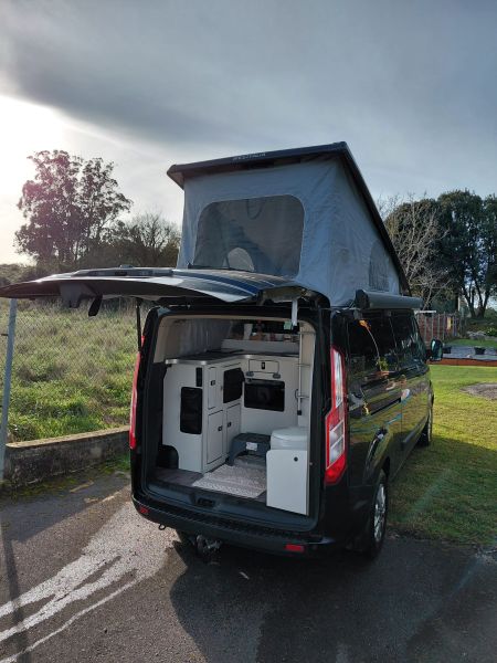 En venta Ford NUGGET PLUS L2 WESTFALIA Negro 2021 Cantabria foto 3