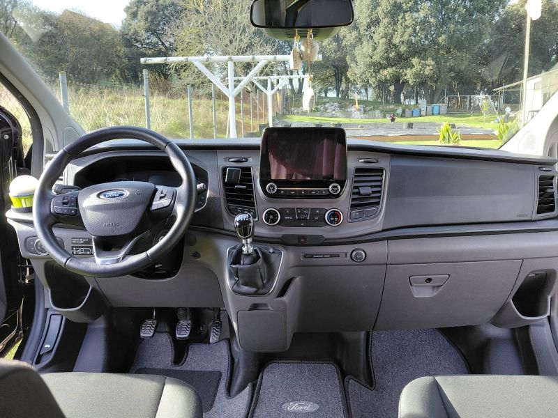 En venta Ford NUGGET PLUS L2 WESTFALIA Negro 2021 Cantabria foto 4