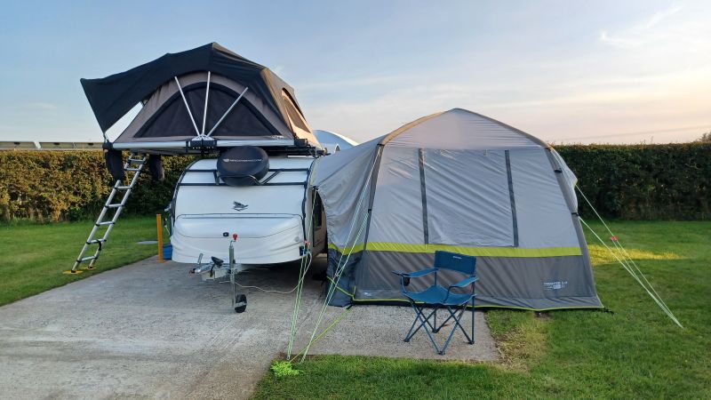 En venta Caretta caretta 1500 Blanco 2022 Barcelona foto 9