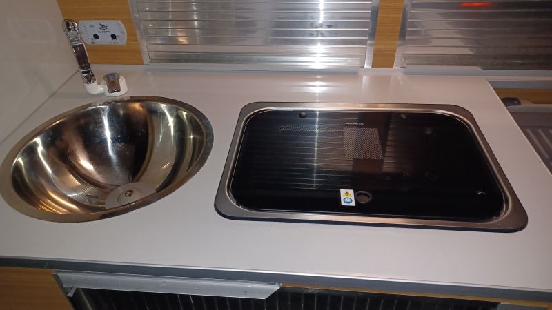 En venta Caretta caretta 1500 Blanco 2022 Barcelona foto 19