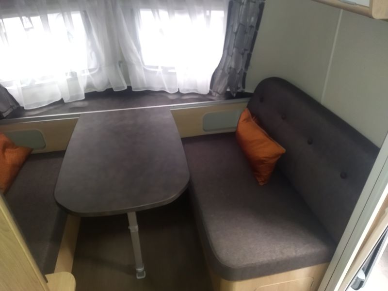 En venta Eriba 530 Touring Troll 60 Edition Blanco 2022 Asturias foto 8