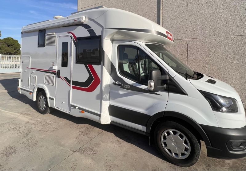 En venta Challenger Deluxe 250 Blanco 2021 Madrid foto 3