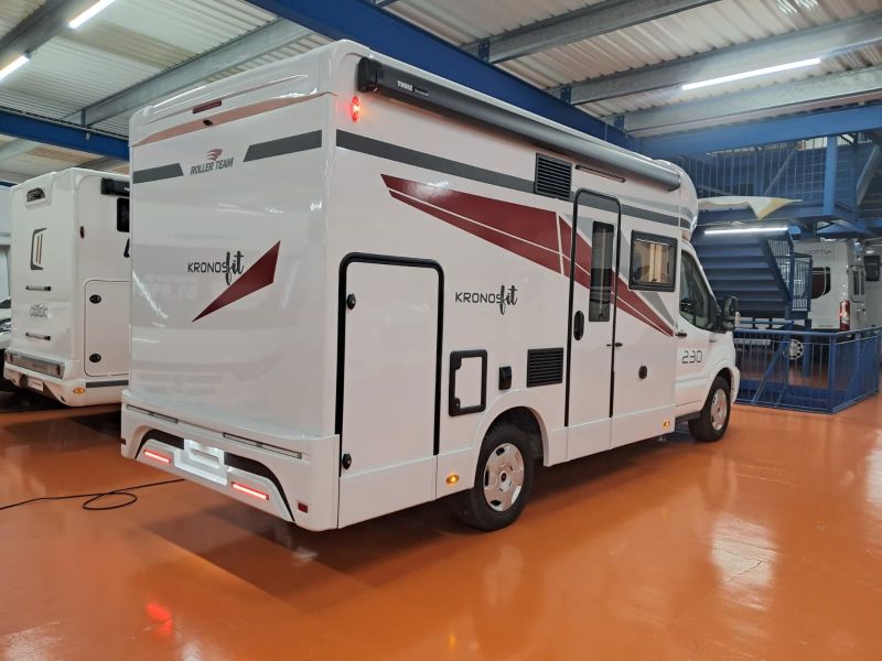 En venta Roller Team Roller Team Ford Kronos Fit 230 TL Selekt Open Air 165 CV 2026 Blanco 2026 Barcelona foto 2