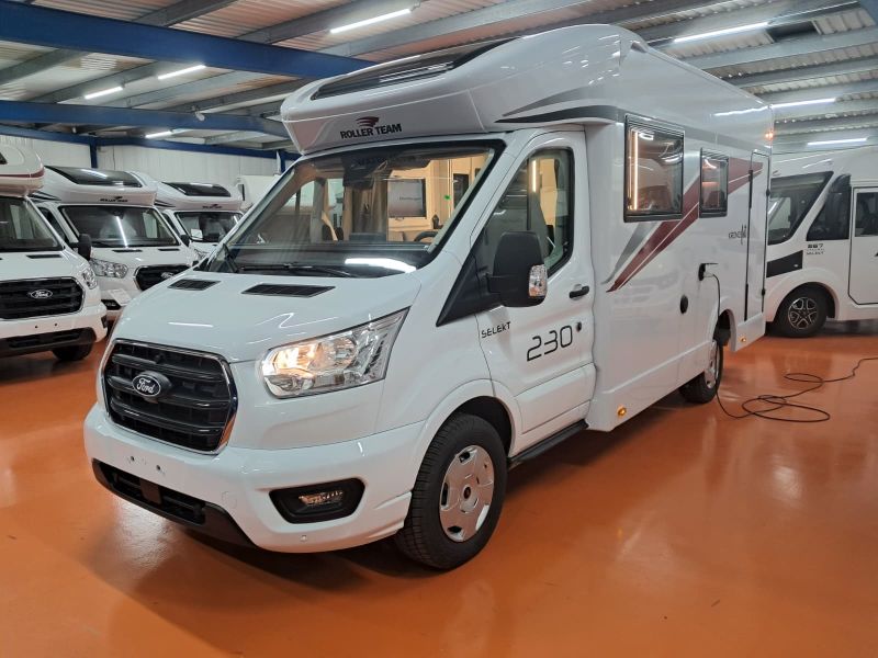 En venta Roller Team Roller Team Ford Kronos Fit 230 TL Selekt Open Air 165 CV 2026 Blanco 2026 Barcelona foto 4