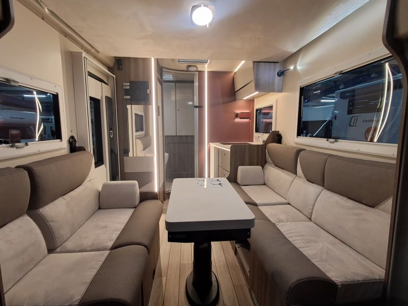 En venta Roller Team Roller Team Ford Kronos Fit 230 TL Selekt Open Air 165 CV 2026 Blanco 2026 Barcelona foto 8