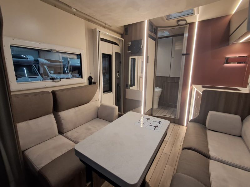 En venta Roller Team Roller Team Ford Kronos Fit 230 TL Selekt Open Air 165 CV 2026 Blanco 2026 Barcelona foto 9