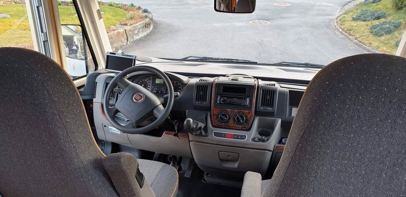 En venta Dethleffs Globebus  Blanco 2007 Madrid foto 2