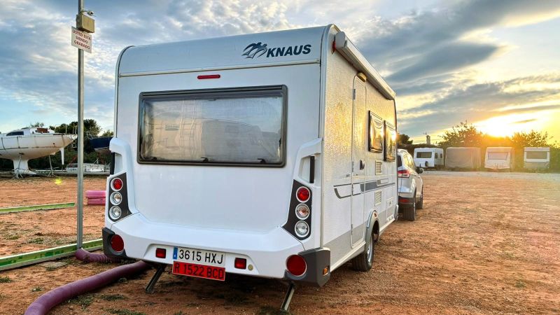 En venta Knaus 400 SPORT LK Blanco 2007 Valencia foto 3