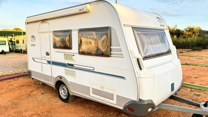 En venta Knaus 400 SPORT LK Blanco 2007 Valencia foto 4