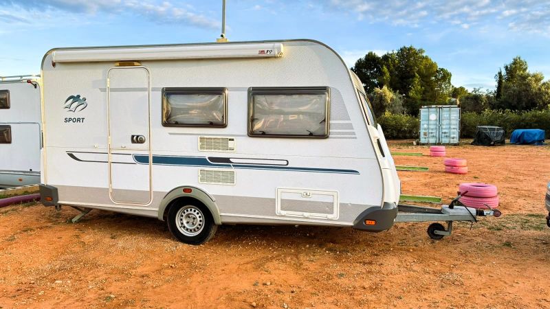 En venta Knaus 400 SPORT LK Blanco 2007 Valencia foto 6