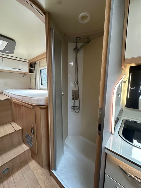 En venta McLouis MC4 373G  Blanco 2020 Asturias foto 9