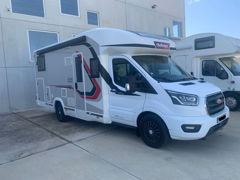En venta Ford Challenger 337GA Graphite premium Blanco 2020 Cantabria foto 1