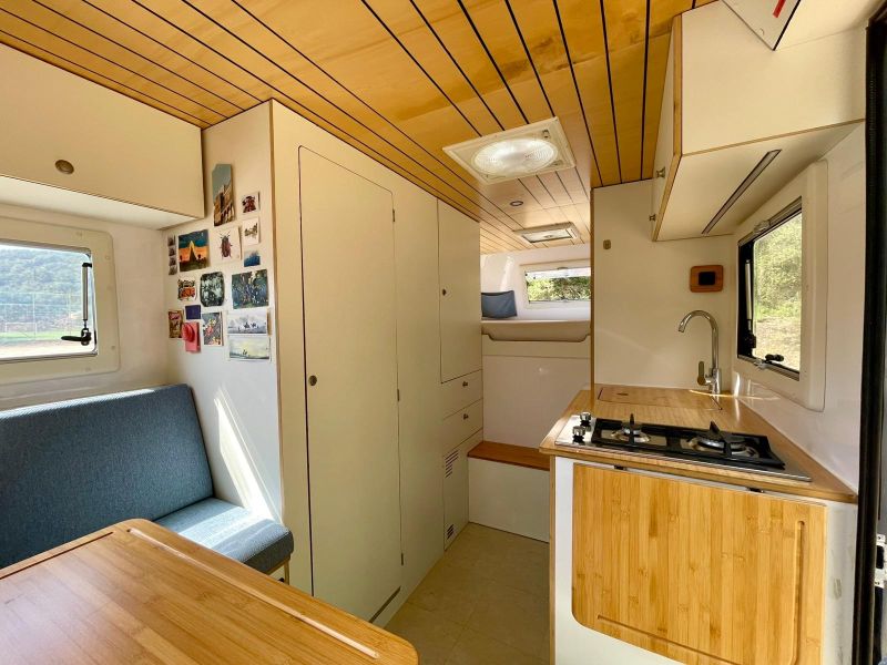 En venta Four-Wheel Camper Toyota Hilux Gris 2011 Madrid foto 6