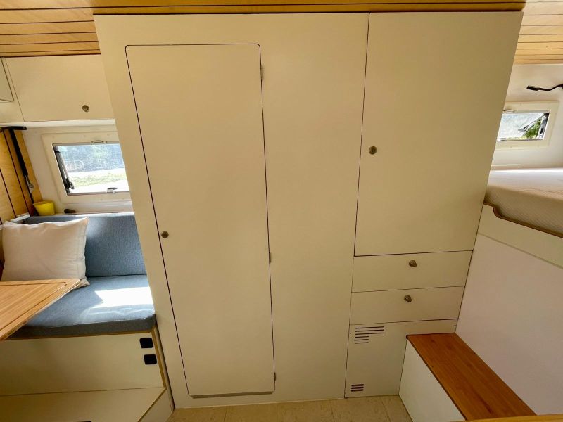 En venta Four-Wheel Camper Toyota Hilux Gris 2011 Madrid foto 9