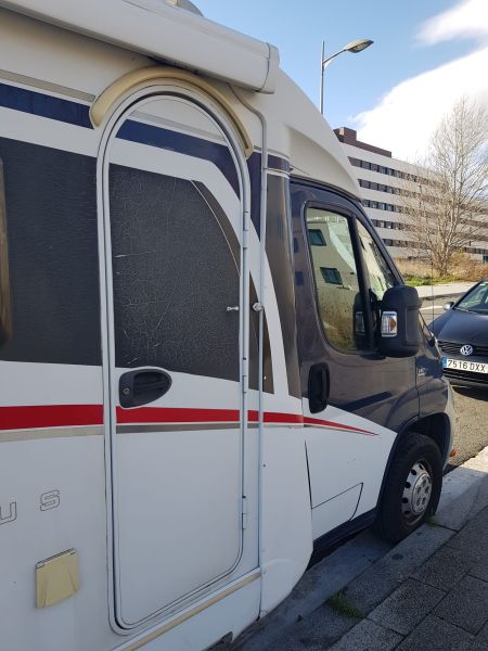 En venta Dethleffs Globebus T15 Blanco 2012 Álava foto 4