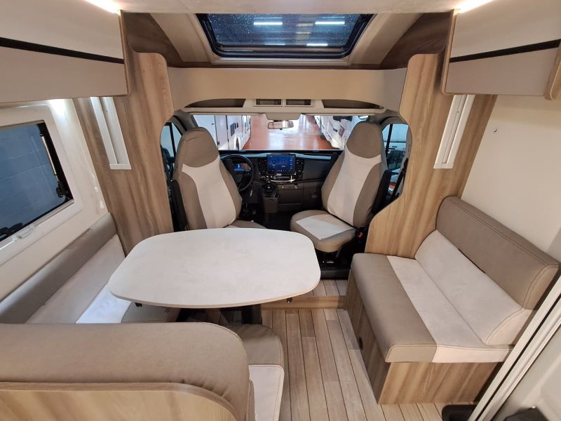 En venta Roller Team ROLLER TEAM FORD KRONOS 284 TL OPEN AIR 165 Blanco 2026 Barcelona foto 8