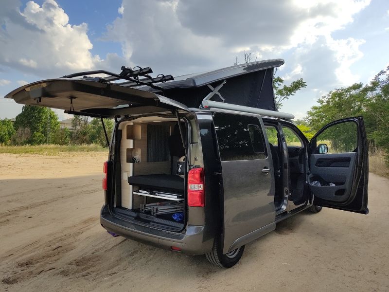 En venta Citroën Camper Citroen Jumpy Gris 2021 Madrid foto 4
