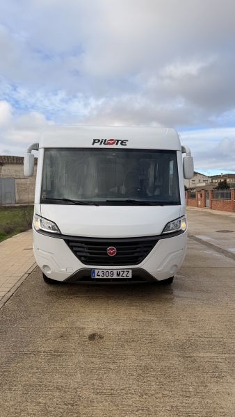 En venta Pilote G740 Blanco 2019 Navarra foto 1