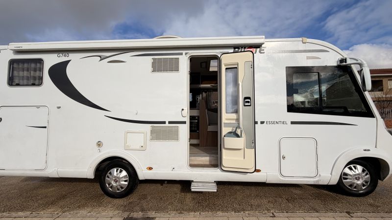 En venta Pilote G740 Blanco 2019 Navarra foto 4