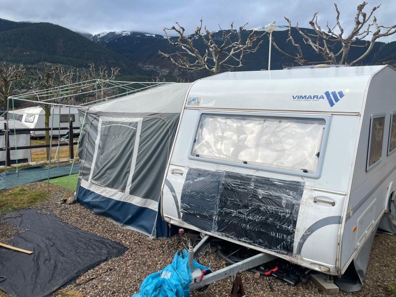 En venta Knaus Vimara tkm 500 Blanco 2004 Barcelona foto 2