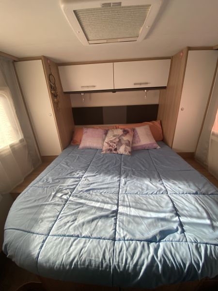 En venta Sunlight T69L Blanco 2022 Barcelona foto 9