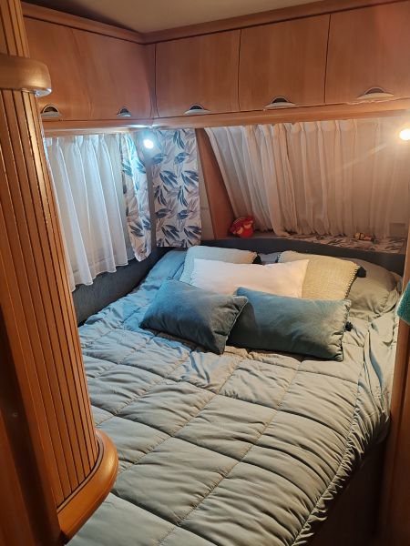 En venta Hobby 410 sfe excellent Blanco 2006 Ourense foto 2