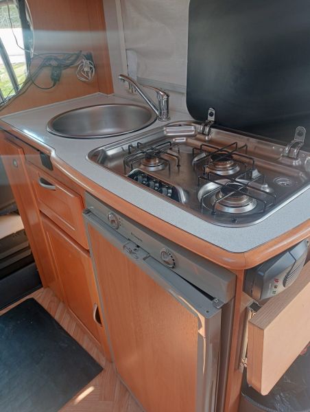 En venta McLouis Fíat Ducato  2004 Madrid foto 8