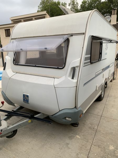 En venta Knaus Caravana Knaus 400 LKK Blanco 2008 Valencia foto 1