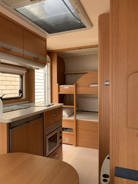 En venta Knaus Caravana Knaus 400 LKK Blanco 2008 Valencia foto 4