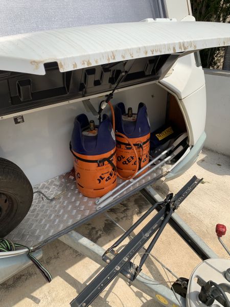 En venta Knaus Caravana Knaus 400 LKK Blanco 2008 Valencia foto 6