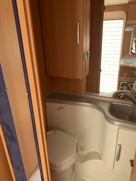 En venta Knaus Caravana Knaus 400 LKK Blanco 2008 Valencia foto 8