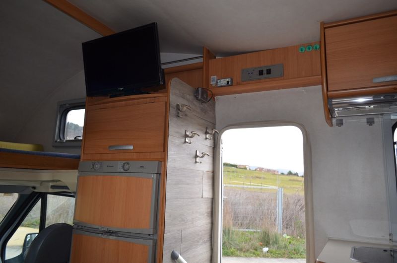 En venta Rimor KATAMARAN 5 Blanco 2007 Navarra foto 8