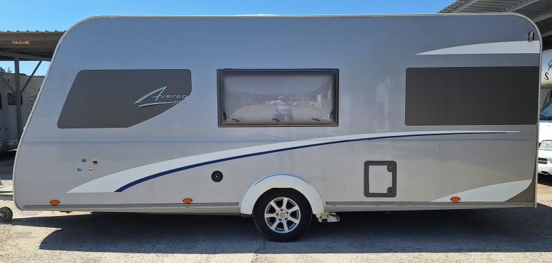 En venta Bürstner Averso Fifty 480TK Gris 2008 Lleida foto 2