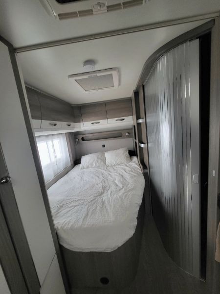 En venta Hobby 560 FC PRESTIGE  Blanco 2024 Tarragona foto 4