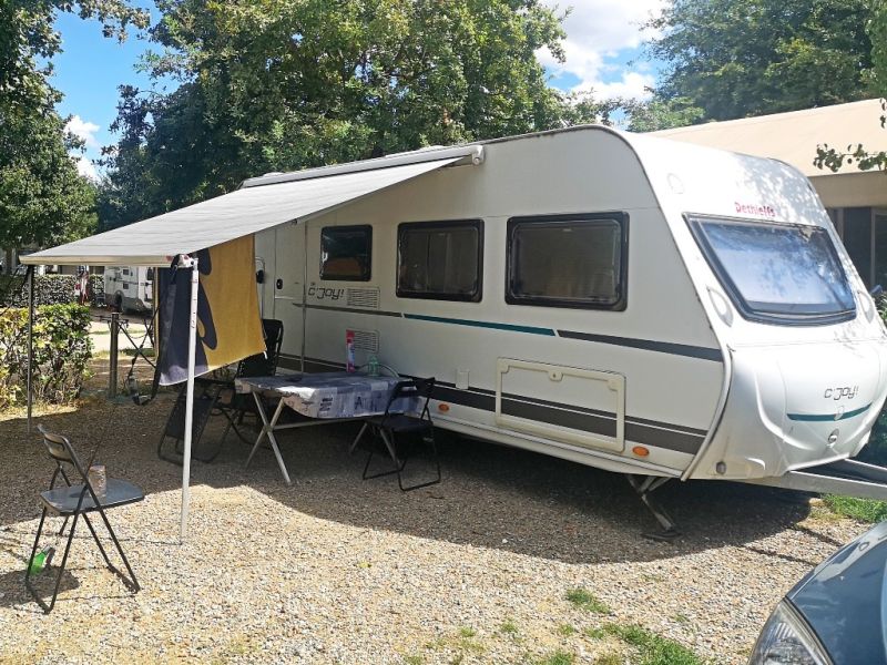 En venta Dethleffs c'Joy 480 QLK Blanco 2019 Tarragona foto 6