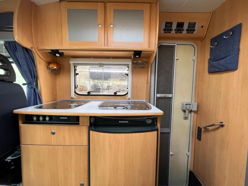 En venta Dethleffs Fiat ducato BLBETROTTER T6441 Blanco 2004 Las Palmas foto 8