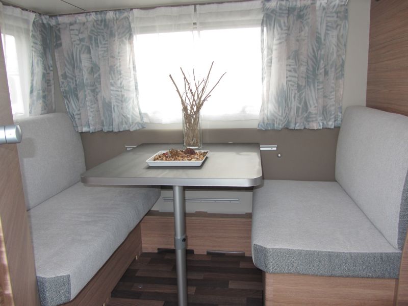 En venta Weinsberg Caraone 390 Blanco 2022 Sevilla foto 5