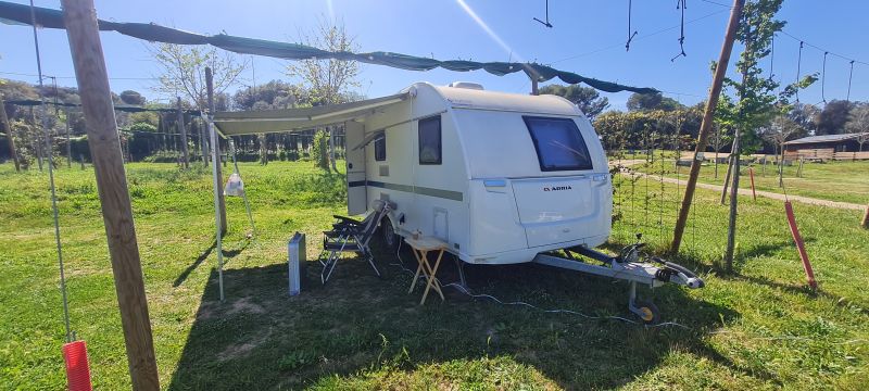 En venta Adria Caravana Adria Altea 472 PK (2021) FULL EQUIP. Reestreno Blanco 2021 Barcelona foto 9