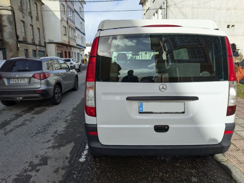 En venta Mercedes-Benz Vito Blanco 2005 Lugo foto 9
