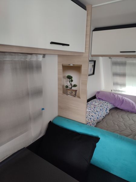 En venta Caravelair 486 family Blanco 2022 Zaragoza foto 3