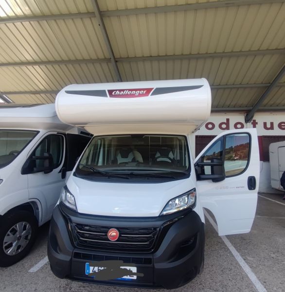 En venta Challenger 246 Blanco 2024 Valladolid foto 3