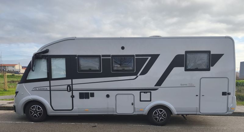 En venta Adria SONIC SUPREME Gris 2025 Cantabria foto 1