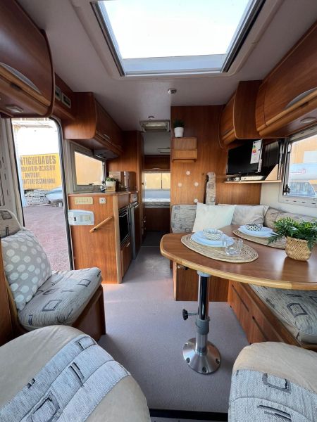 En venta Autostar 2003. Athenor 538 Blanco 2003 Málaga foto 4