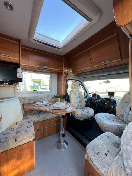 En venta Autostar 2003. Athenor 538 Blanco 2003 Málaga foto 5