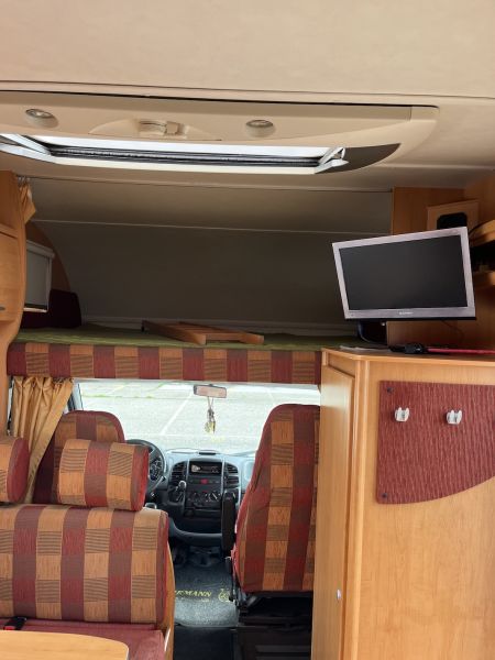 En venta Hymer / Eriba / Hymercar Camp Classic 644 Metálico 2006 Sevilla foto 10